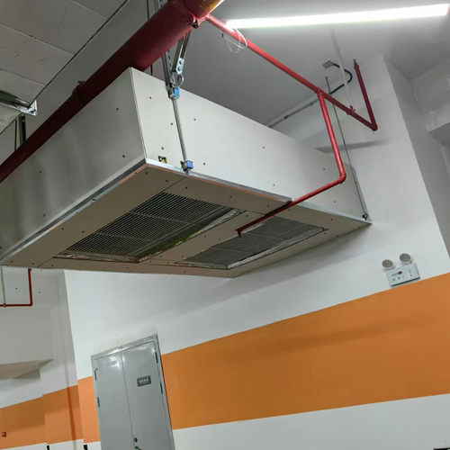 固定挡烟垂壁 -封风管